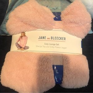 New fuzzy lounge set large pink & gray